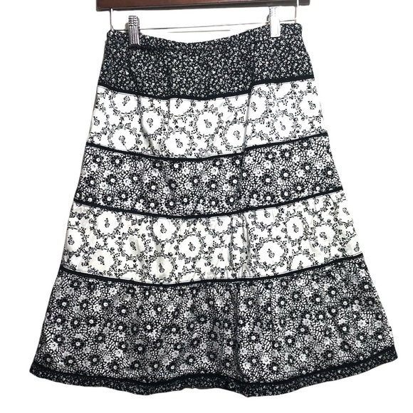 Last Chance $7 or 👛5/$25 At Last & Company Cotton Skirt Black/White M - Picture 2 of 5